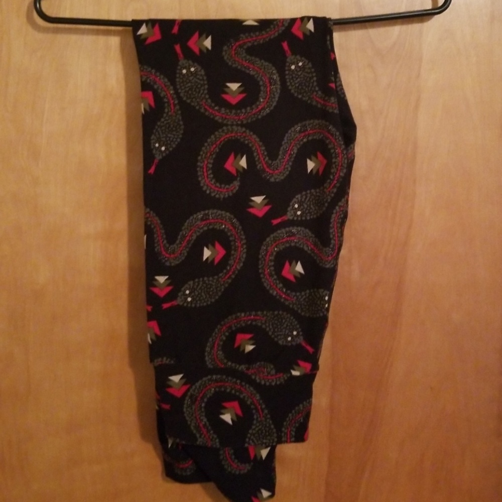 Lularoe Snake leggings
